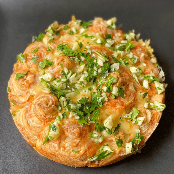 Garlicky Cheddar Pull Apart Puff Pastry
